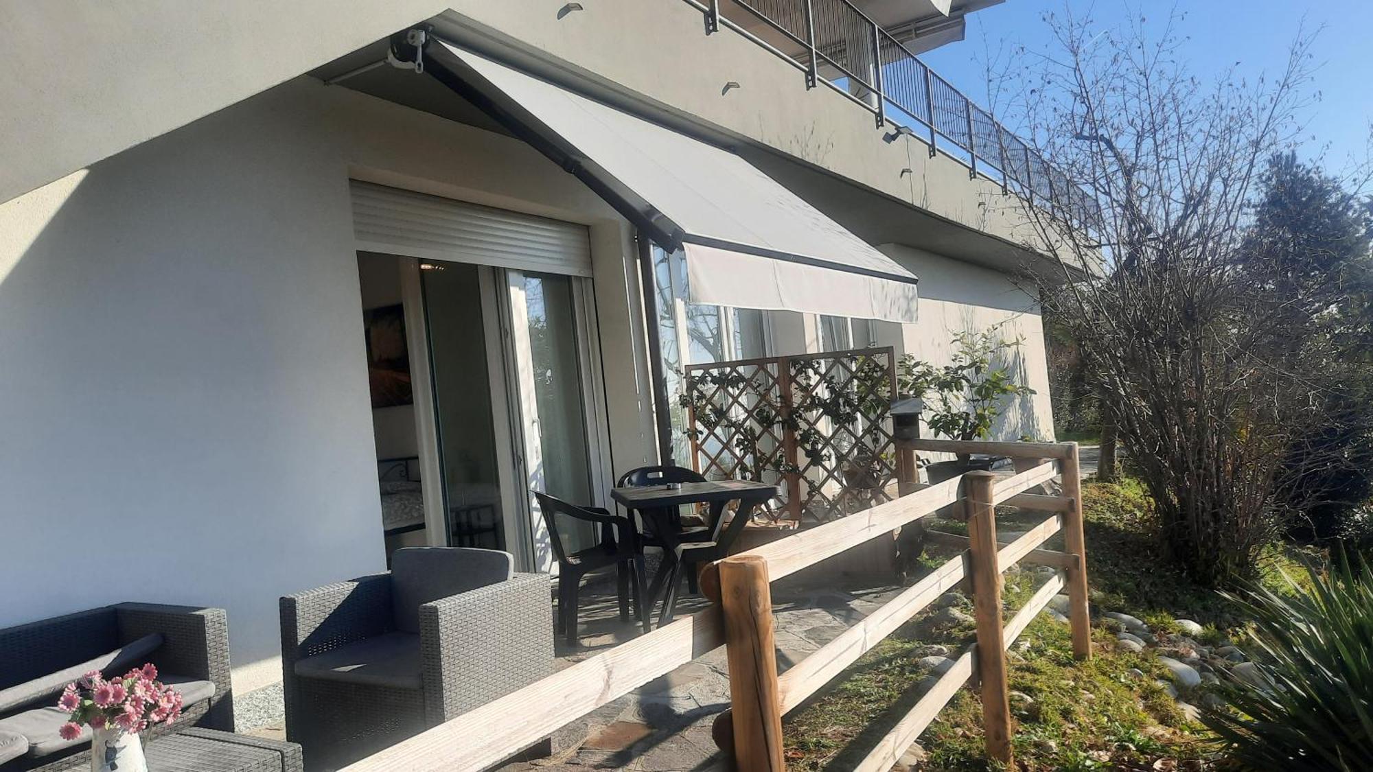Villa Belvedere_Studio Flat San Fermo della Battaglia Экстерьер фото